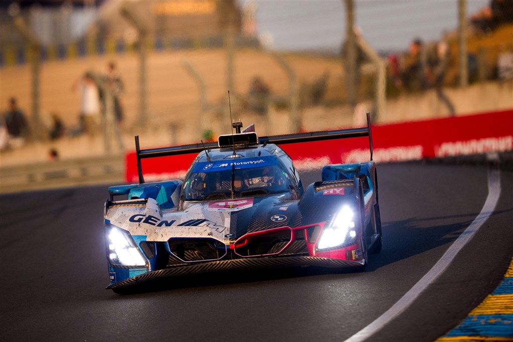Skuffet Kevin Magnussen udgik fra årets Le Mans.
(Foto: BMW M Motorsport)